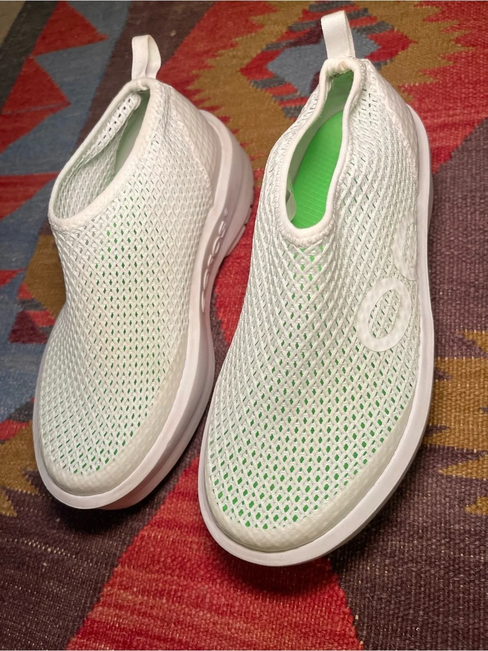 OOFOS White Omga Chukka Recovery Shoe Size 7